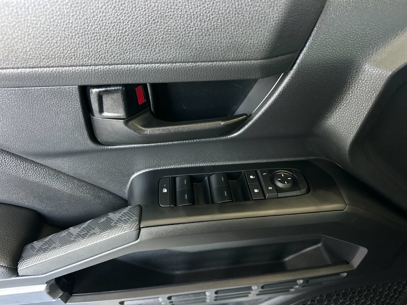 Used 2026 Toyota Tacoma SR5 RWD image 10