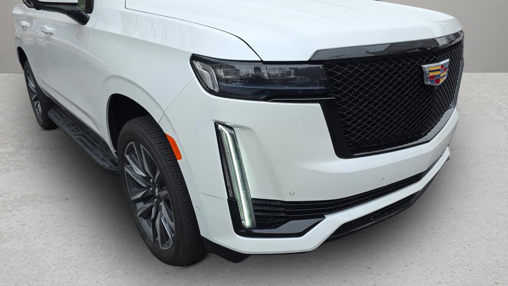 Certified 2024 Cadillac Escalade Sport Platinum w/ Heavy-Duty Trailer Package image 10