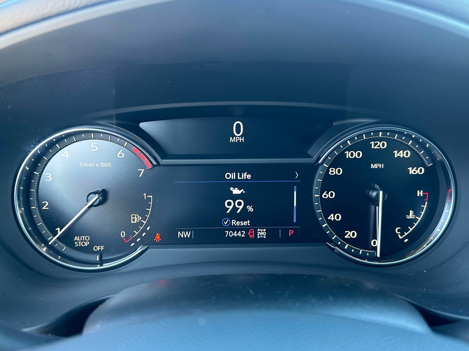 Used 2020 Cadillac XT4 Luxury w/ Cold Weather Package image 21