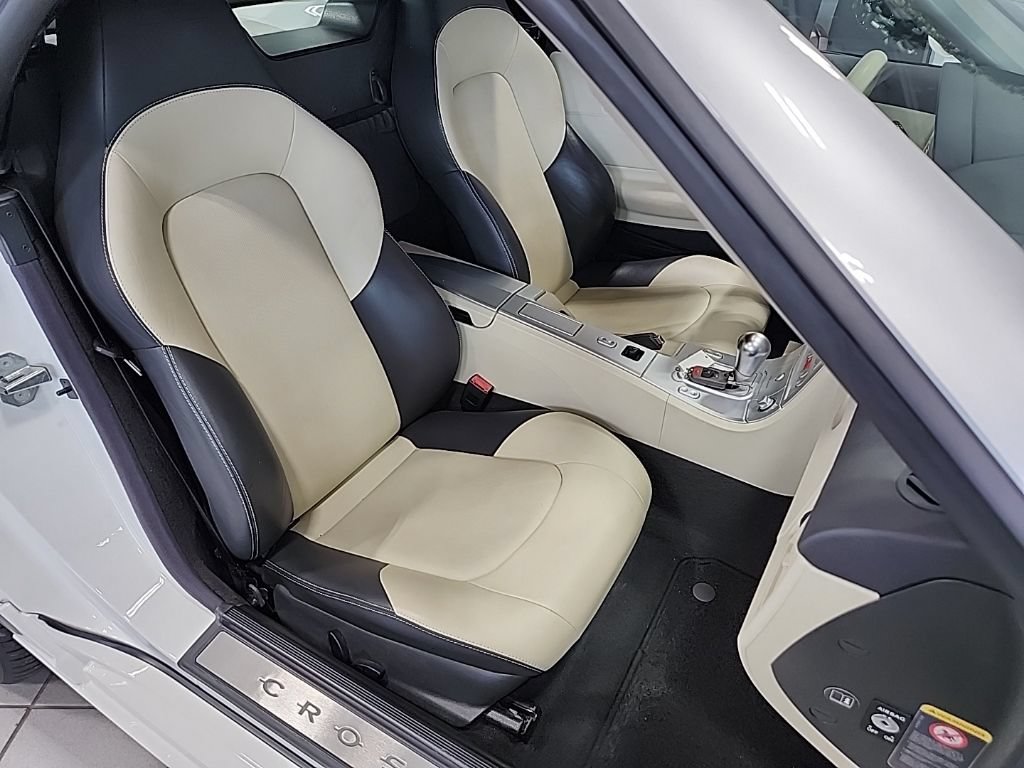 Used 2005 Chrysler Crossfire Limited RWD image 26