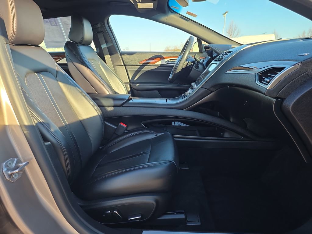 Used 2020 Lincoln MKZ Reserve image 15