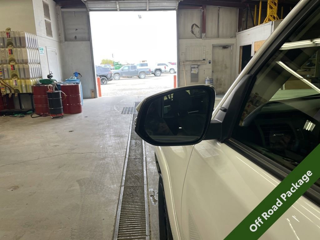 Used 2023 Toyota 4Runner TRD Off-Road Premium w/ Off Road Premium Plus Package AWD/4WD image 9