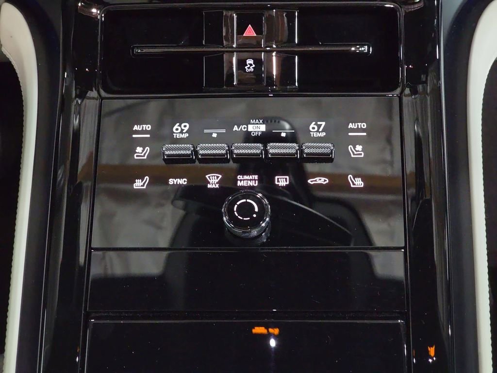 Used 2025 Porsche Panamera 4 E-Hybrid image 19