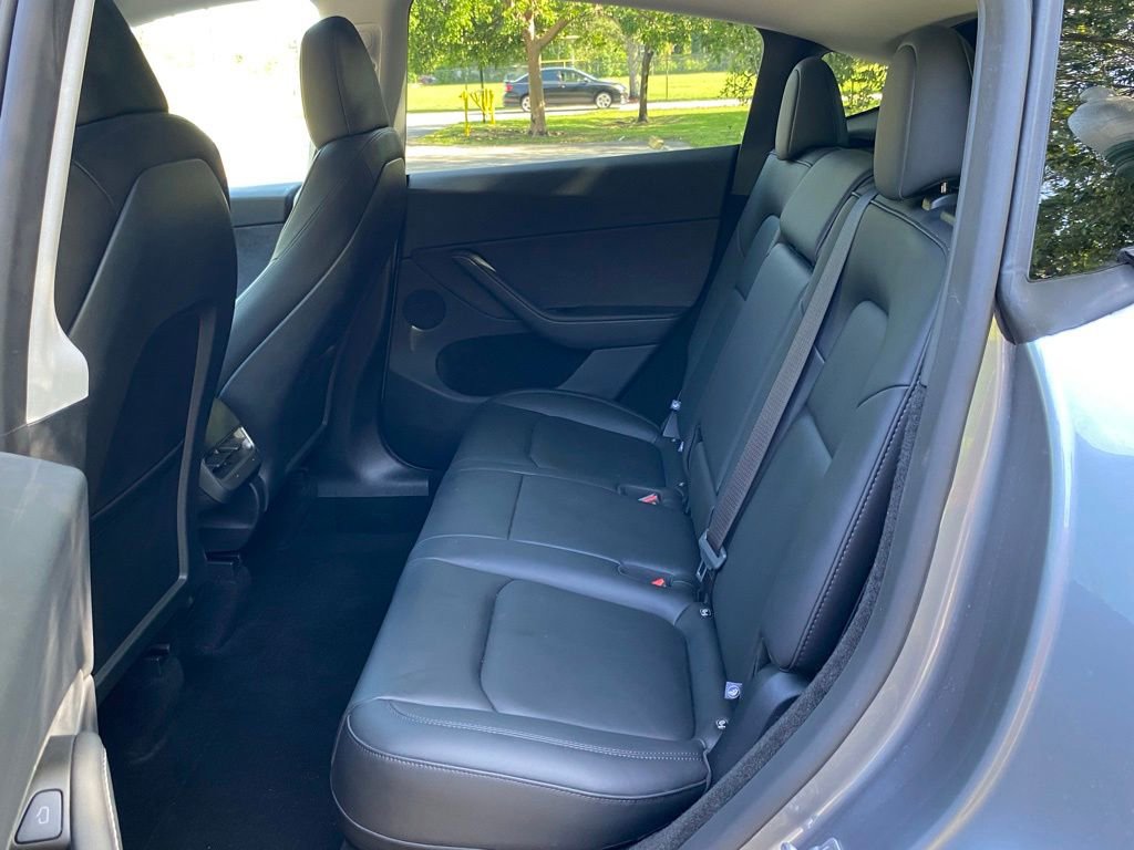 Used 2025 Tesla Model Y Performance AWD/4WD image 19