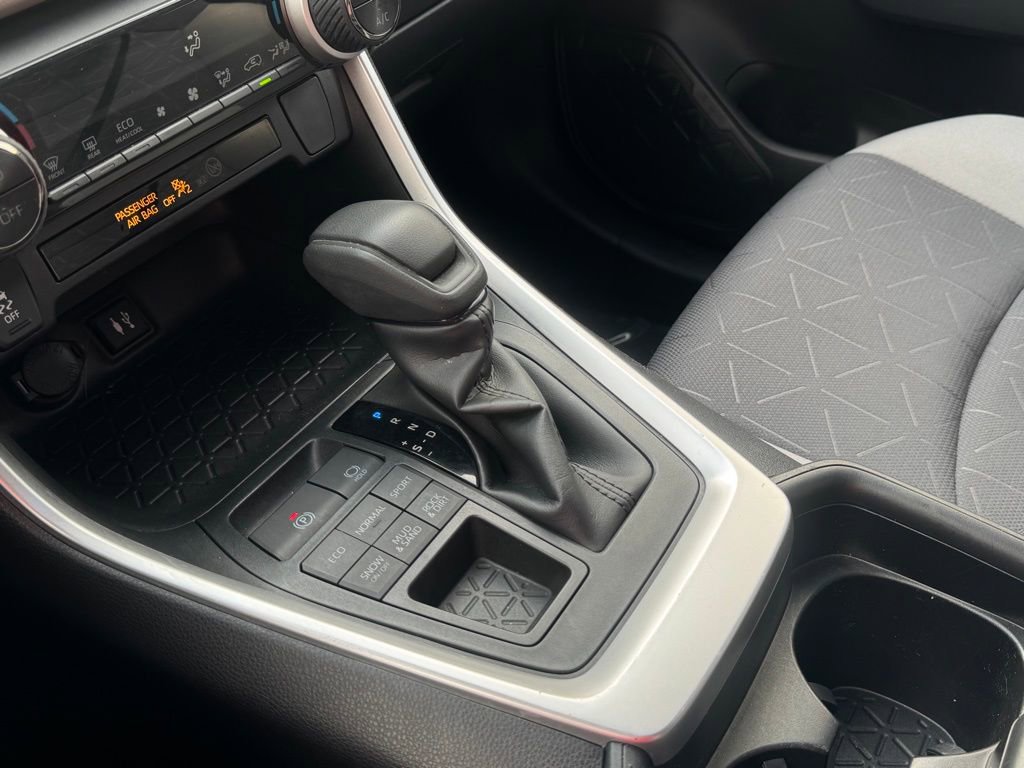 Used 2019 Toyota RAV4 XLE w/ All Weather Liner Package image 15