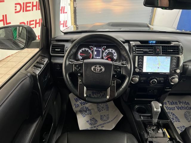 Used 2023 Toyota 4Runner TRD Off-Road Premium w/ Moonroof Package AWD/4WD image 33
