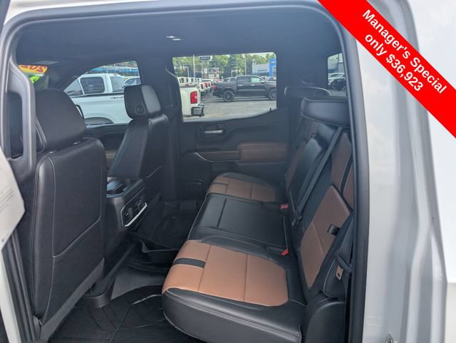 Used 2022 Chevrolet Silverado 1500 High Country w/ Technology Package AWD/4WD image 11