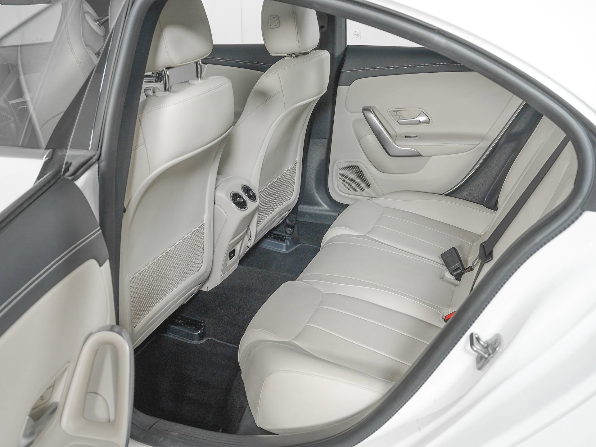 Used 2025 Mercedes-Benz CLA 250 image 12