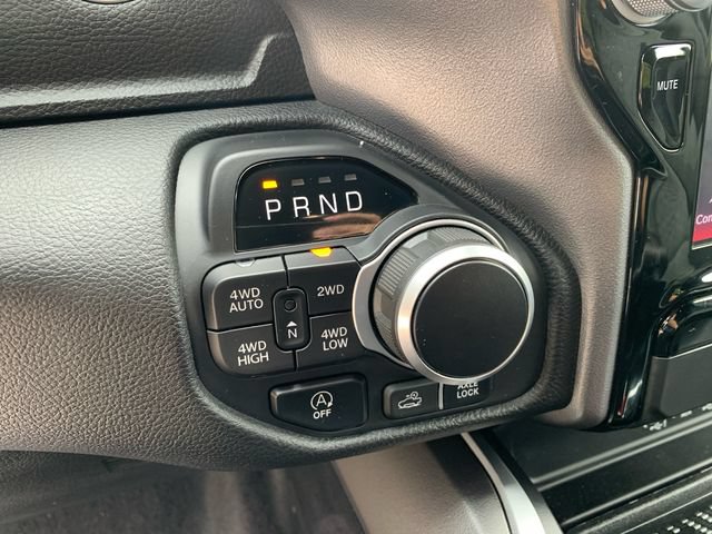 Used 2025 RAM 1500 Big Horn AWD/4WD image 23