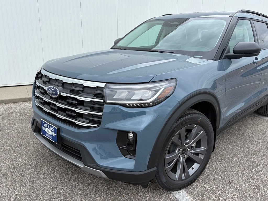 New 2026 Ford Explorer Active w/ Active Comfort Package AWD/4WD image 2