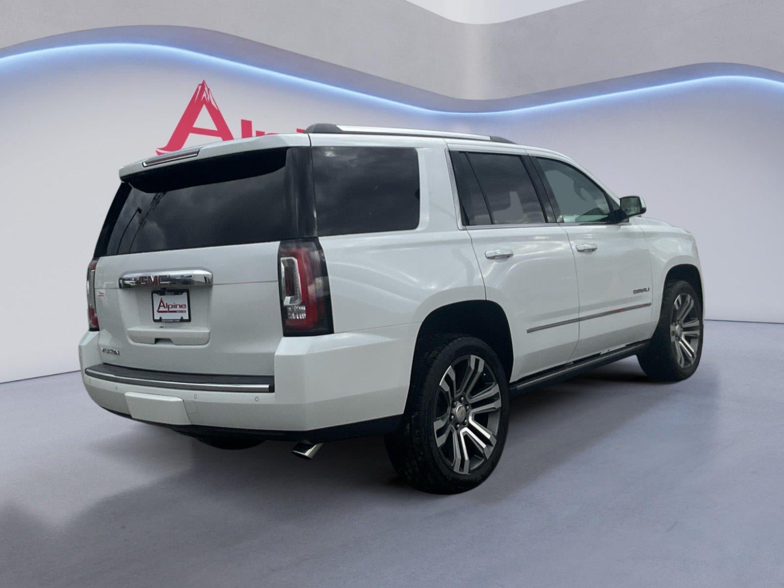 Used 2017 GMC Yukon Denali w/ Open Road Package AWD/4WD image 5