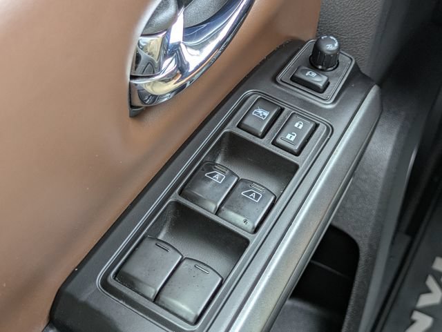 Used 2017 Nissan Titan Platinum Reserve RWD image 24