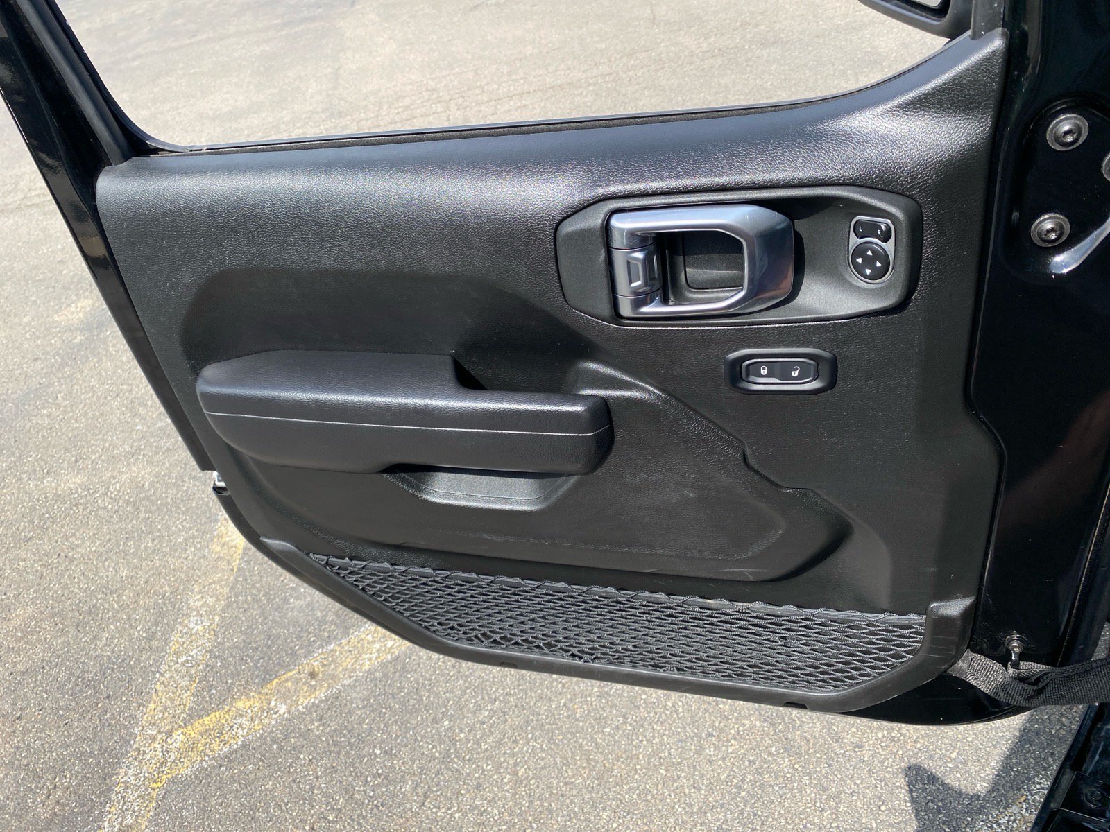 Used 2025 Jeep Wrangler Unlimited Sport S 4xe AWD/4WD image 21