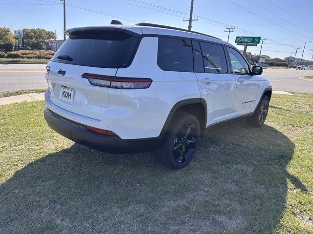 New 2025 Jeep Grand Cherokee L Altitude image 7