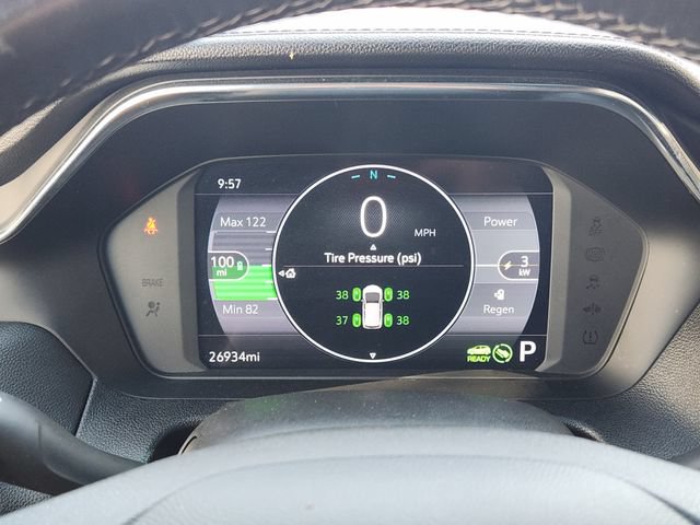 Used 2023 Chevrolet Bolt LT w/ Infotainment Package FWD image 7