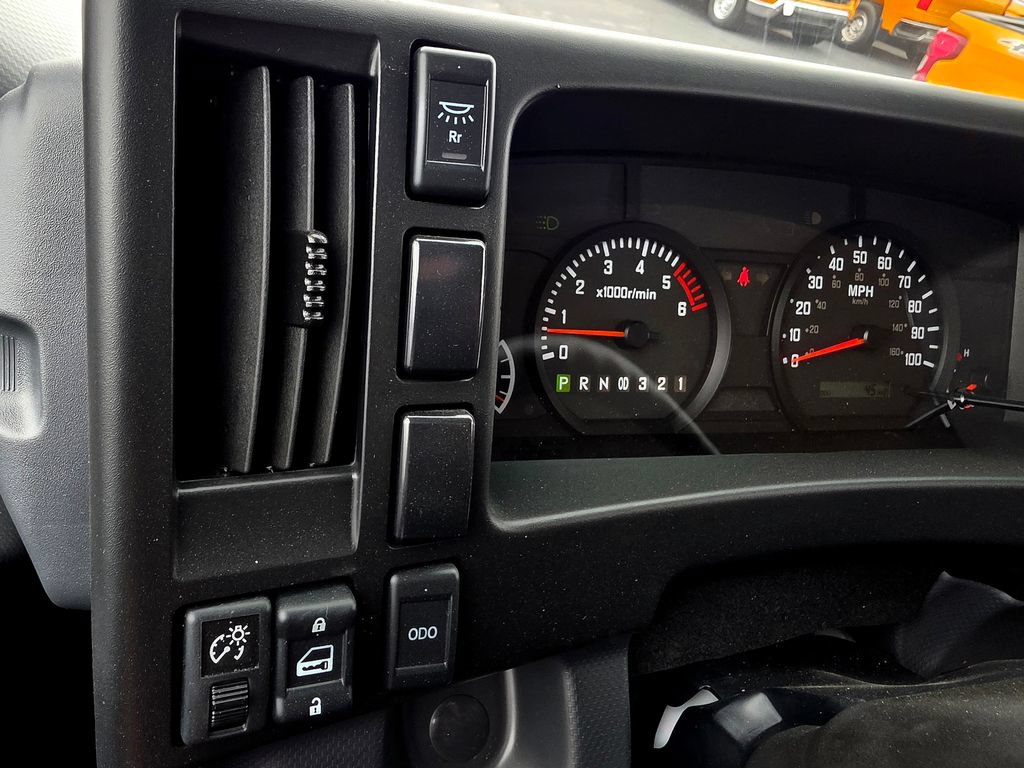 Used 2024 Chevrolet Low Cab Forward 5500XG RWD image 16