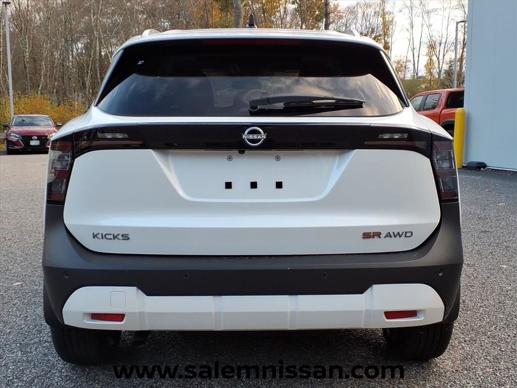 New 2026 Nissan Kicks SR w/ SR Premium Package AWD/4WD image 5
