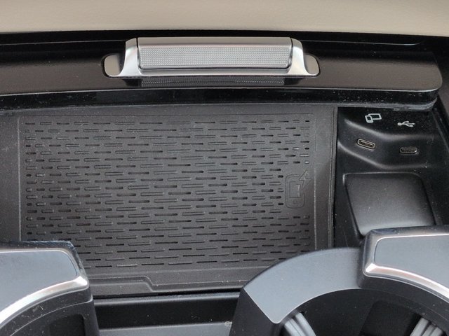 Used 2020 Mercedes-Benz GLE 350 w/ Premium Package image 23