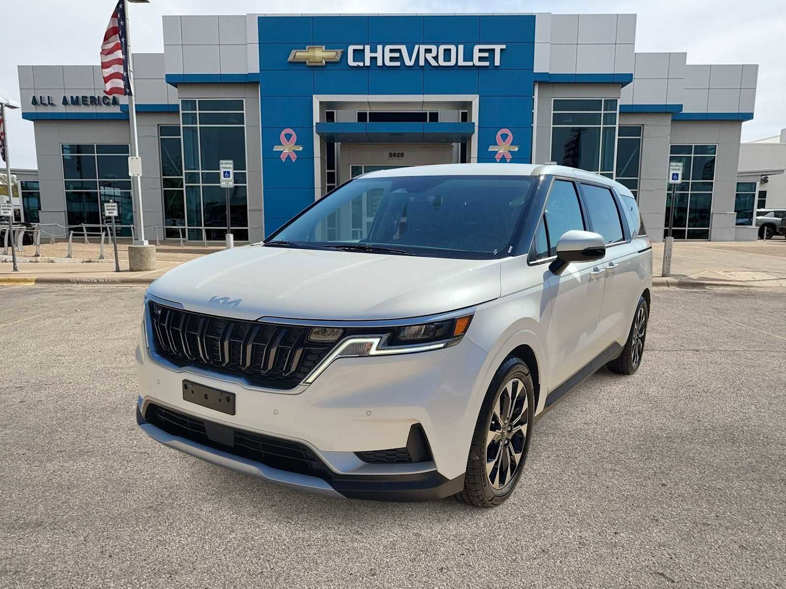 Used 2024 Kia Carnival EX