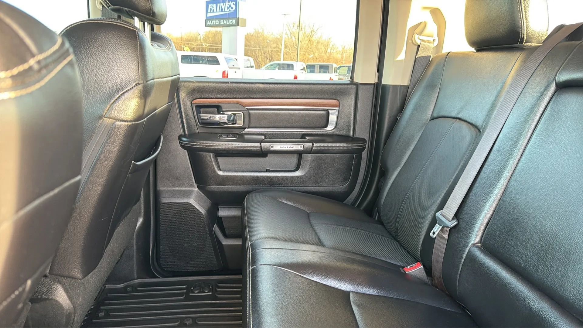 Used 2018 RAM 3500 Laramie image 43