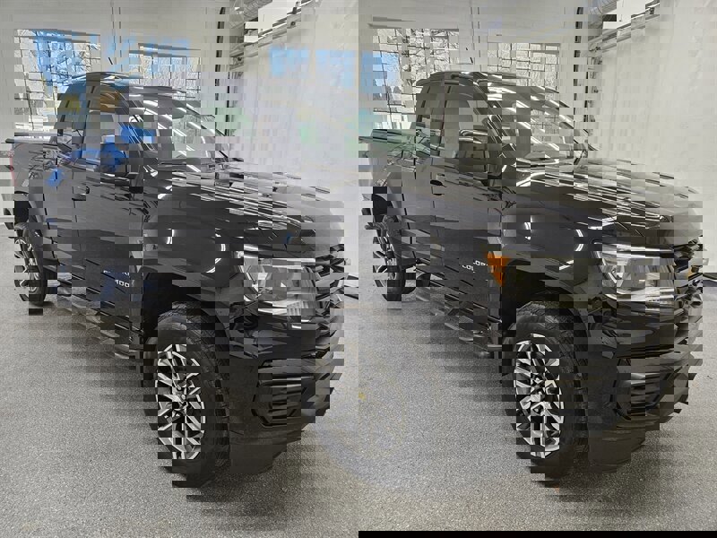 Used 2021 Chevrolet Colorado W/T w/ Custom Special Edition image 3