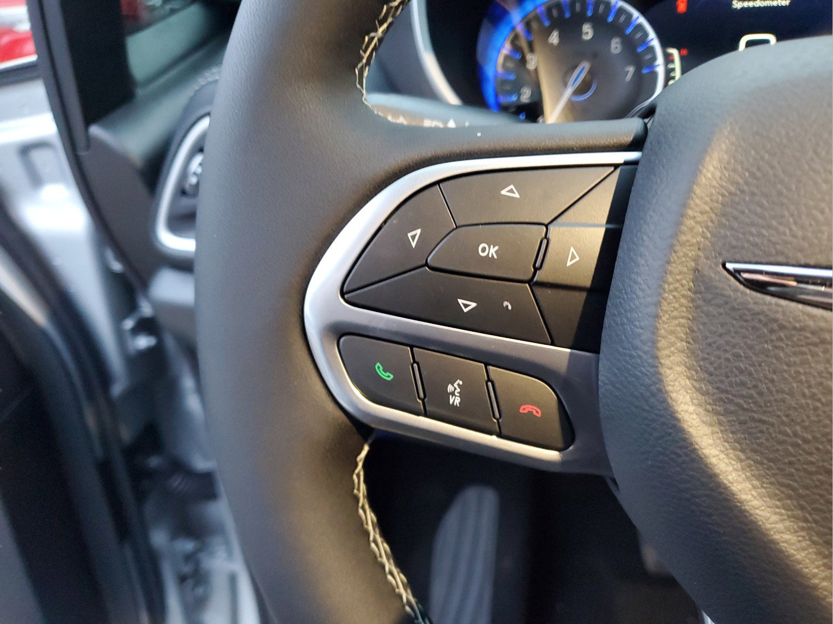 New 2026 Chrysler Pacifica Select FWD image 25