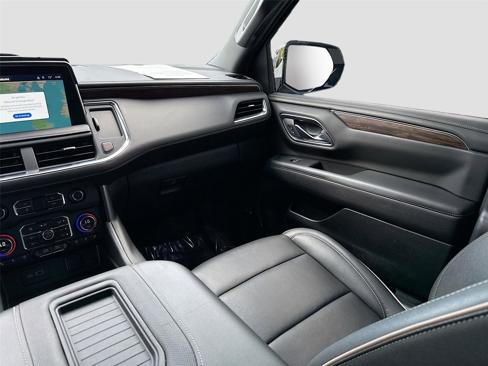 Used 2023 Chevrolet Tahoe Premier w/ Premium Package AWD/4WD image 24
