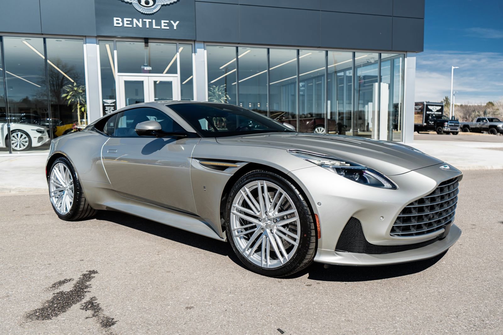 Used 2026 Aston Martin DB12 Coupe image 18
