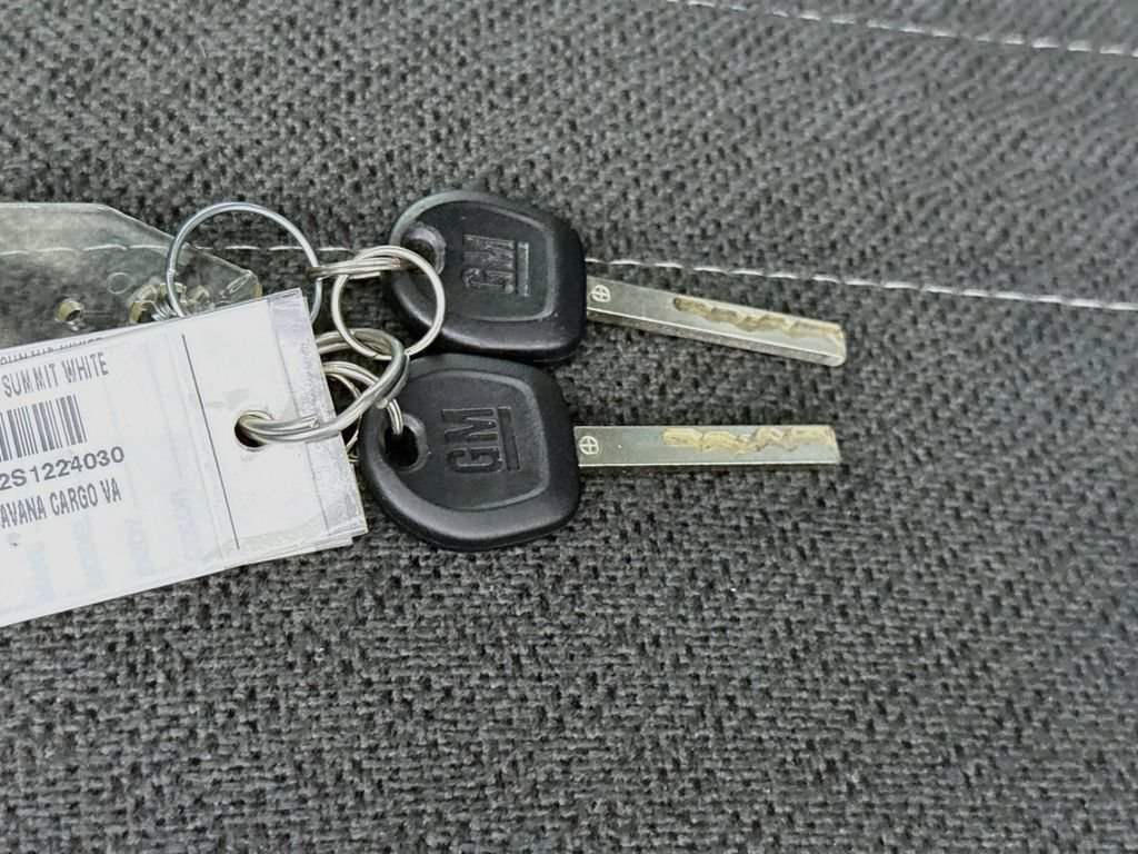 Used 2025 GMC Savana 2500 w/ Driver Convenience Package RWD image 28