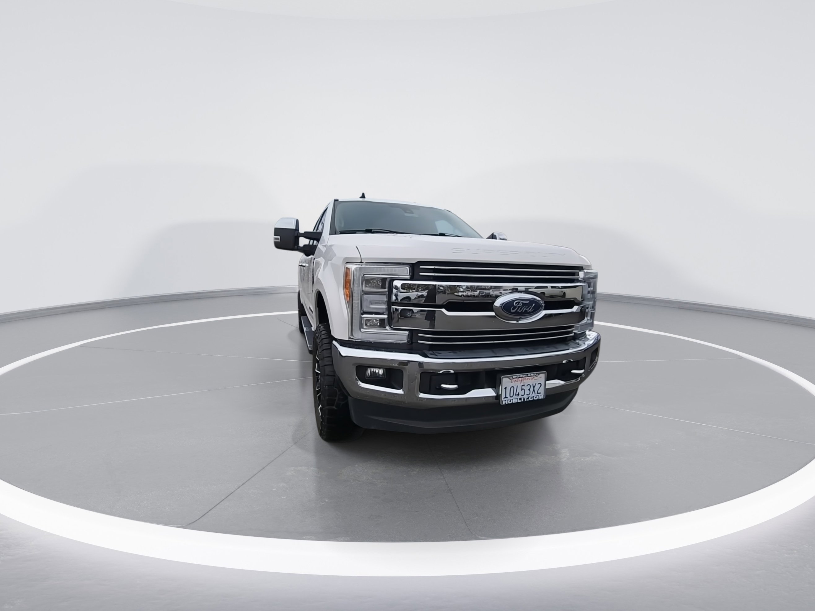 Used 2019 Ford F250 Lariat w/ Lariat Ultimate Package image 3
