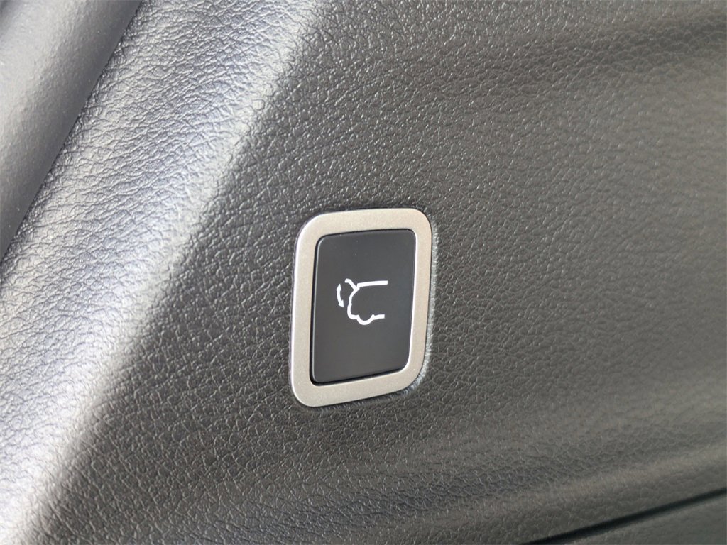 New 2026 Chrysler Pacifica Pinnacle image 13