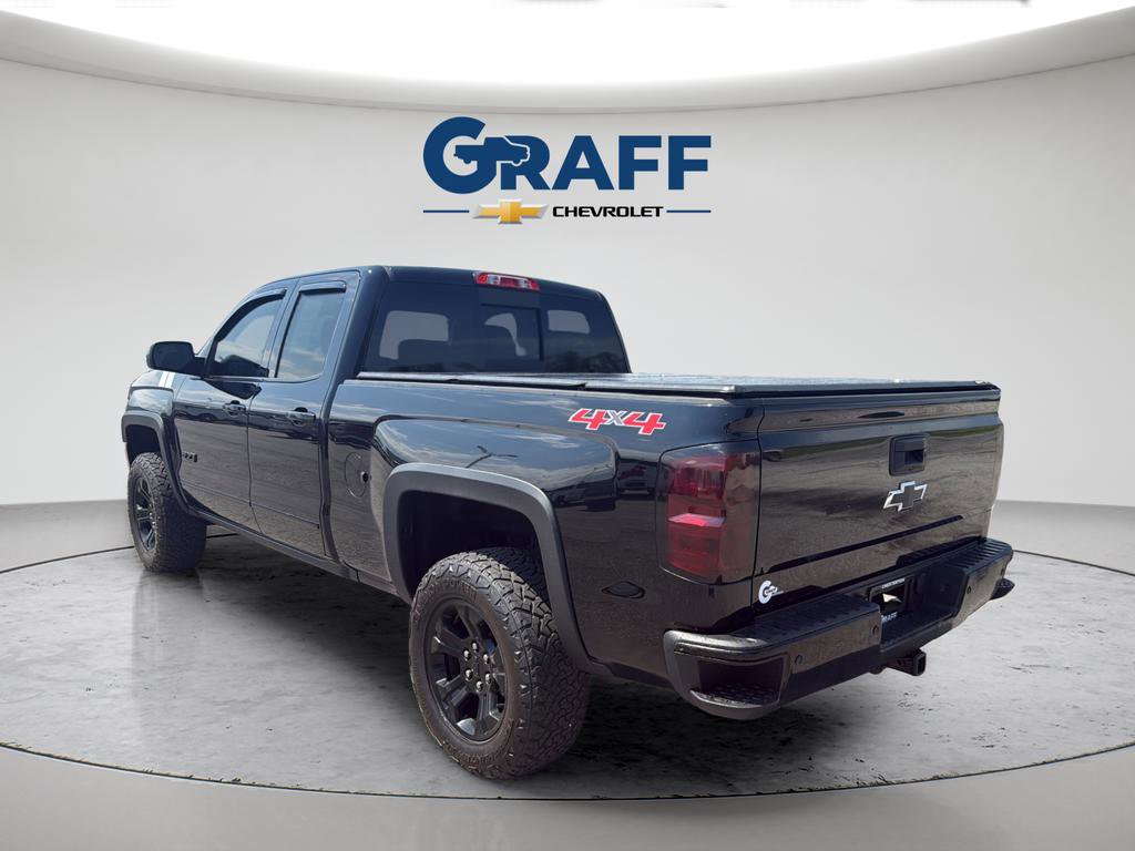 Used 2017 Chevrolet Silverado 1500 LT w/ Midnight Edition AWD/4WD image 14