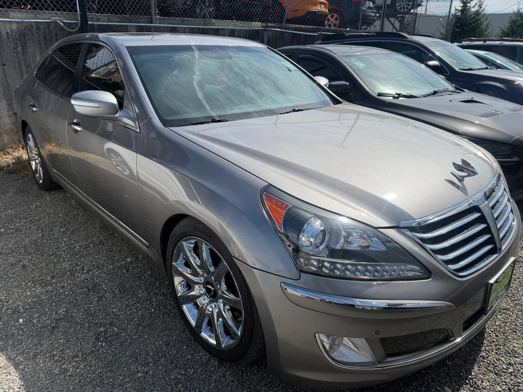 Used 2012 Hyundai Equus Signature RWD image 4