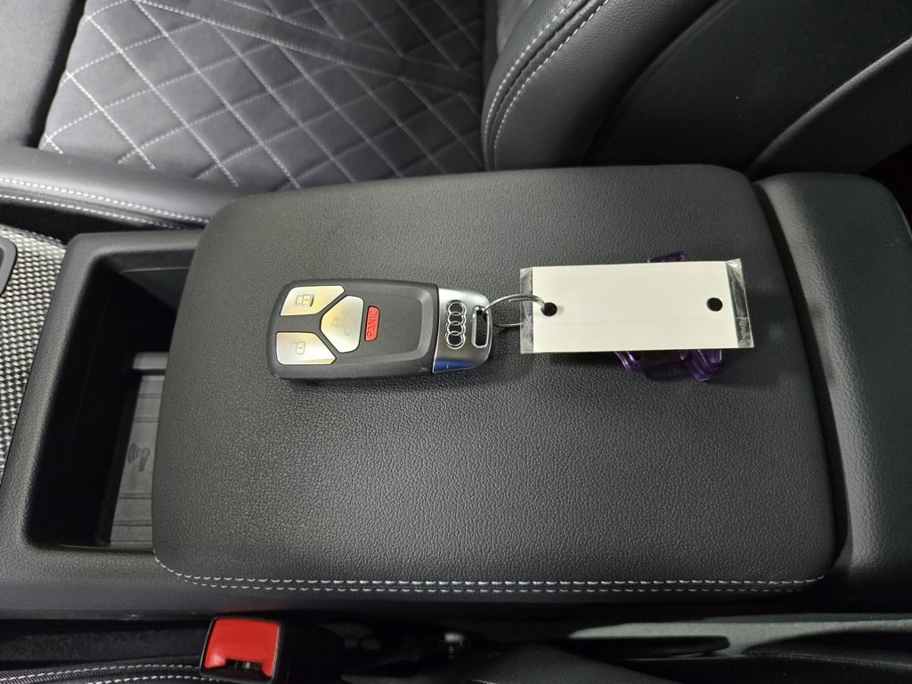 Used 2023 Audi S4 Premium Plus w/ Premium Plus Package image 31