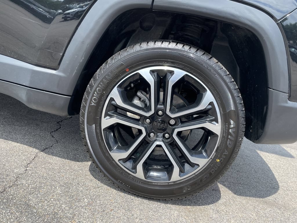 Used 2024 Jeep Compass Limited AWD/4WD image 10
