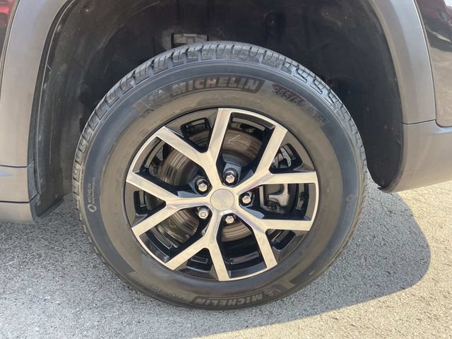 Used 2023 Jeep Grand Cherokee L Limited AWD/4WD image 11