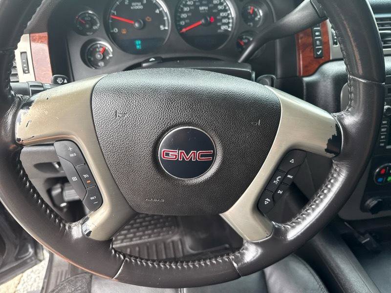 Used 2009 GMC Sierra 2500 SLT w/ Entertainment Package AWD/4WD image 13
