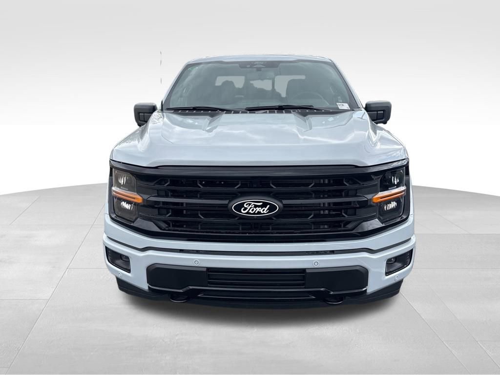 New 2025 Ford F150 XLT w/ Equipment Group 302A MID image 8