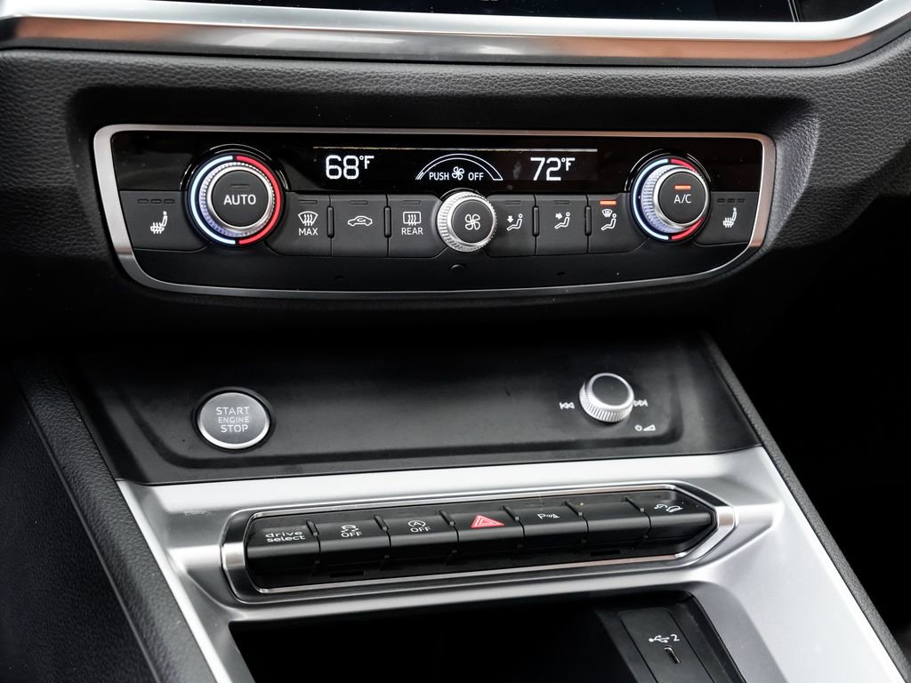 Used 2020 Audi Q3 2.0T Premium w/ Convenience Package image 16