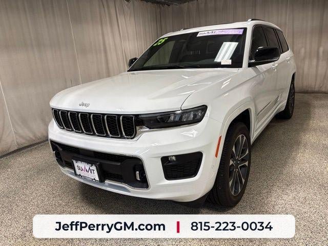 Used 2025 Jeep Grand Cherokee L Overland w/ Trailer Tow Package AWD/4WD image 6
