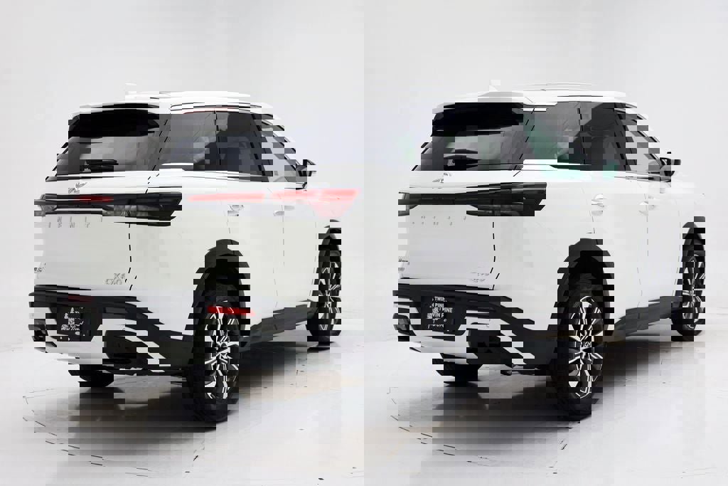 Used 2023 INFINITI QX60 Pure image 8