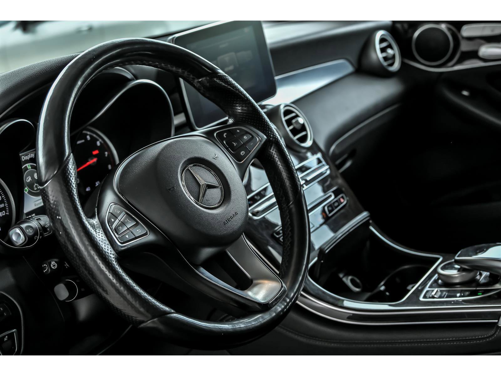 Used 2016 Mercedes-Benz GLC 300 4MATIC image 14