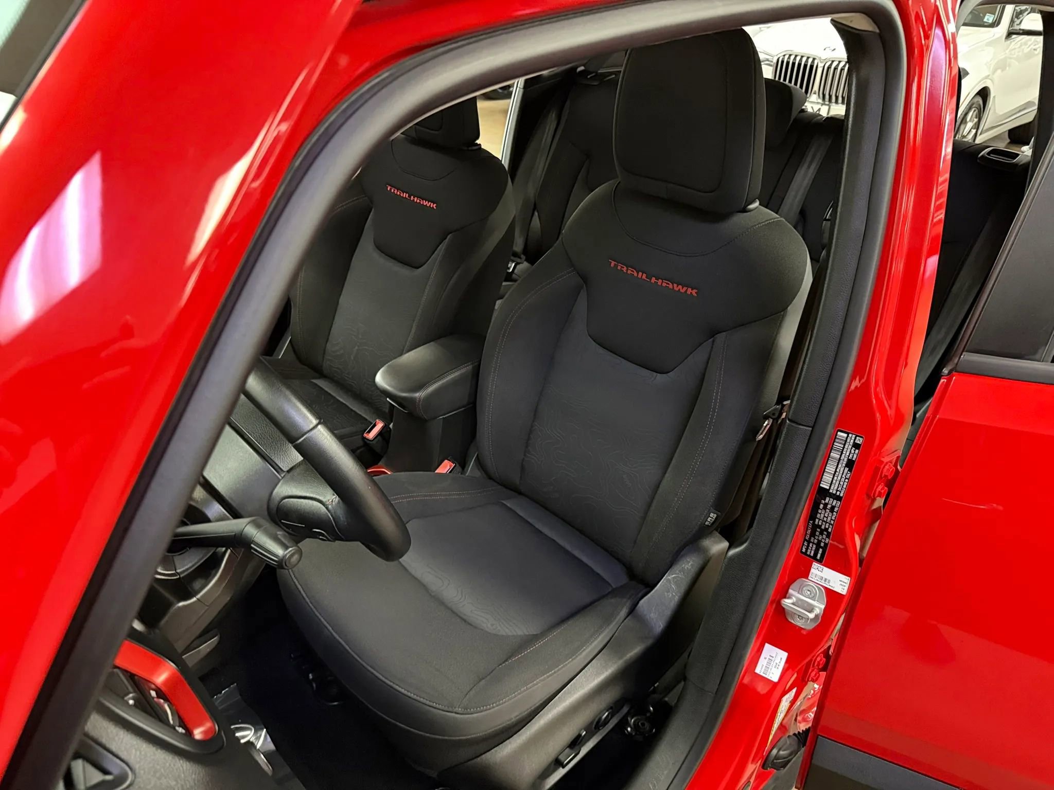 Used 2018 Jeep Renegade Trailhawk w/ UConnect 8.4 Nav Group image 17