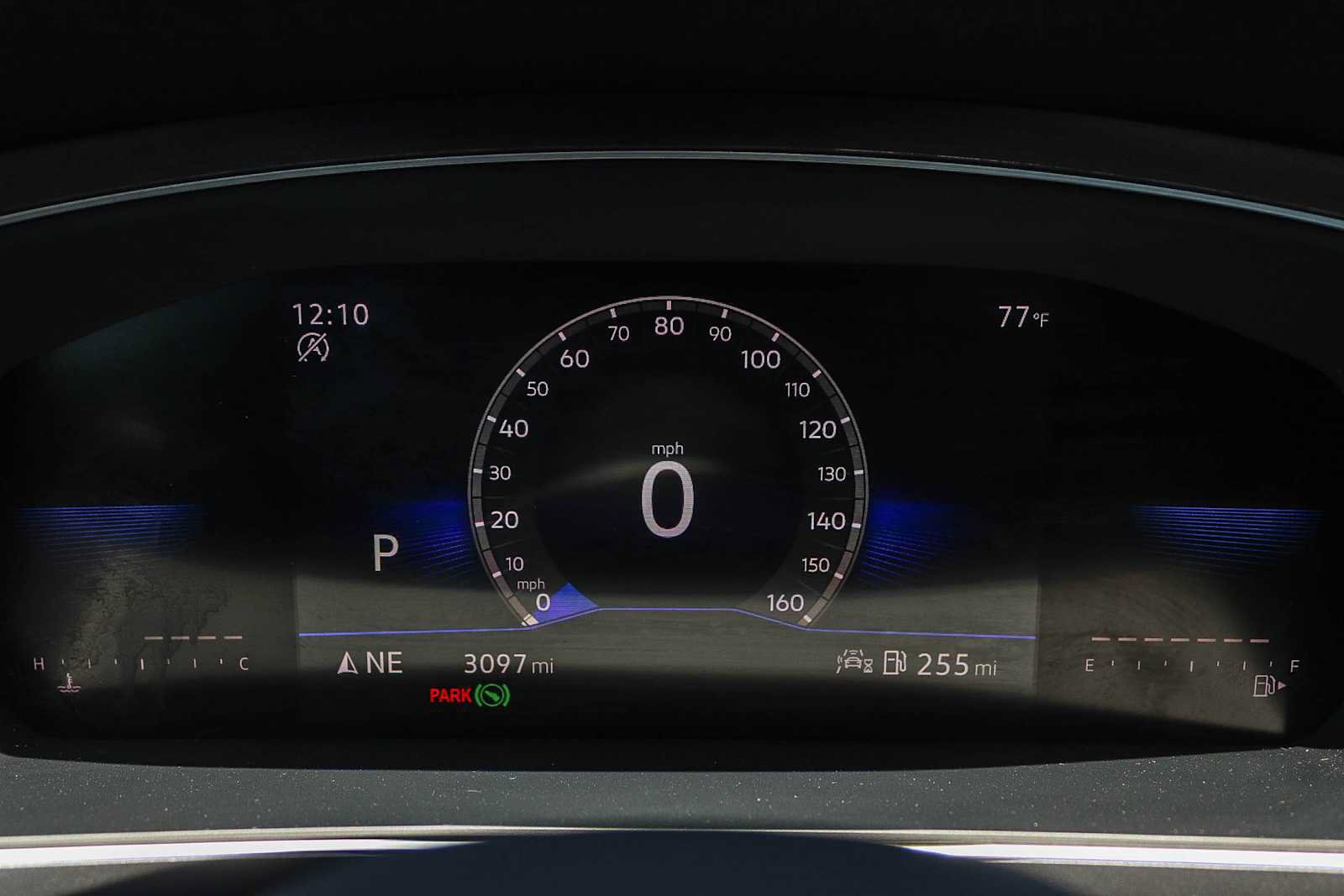 Used 2023 Volkswagen Tiguan SE w/ Panoramic Sunroof Package FWD image 24