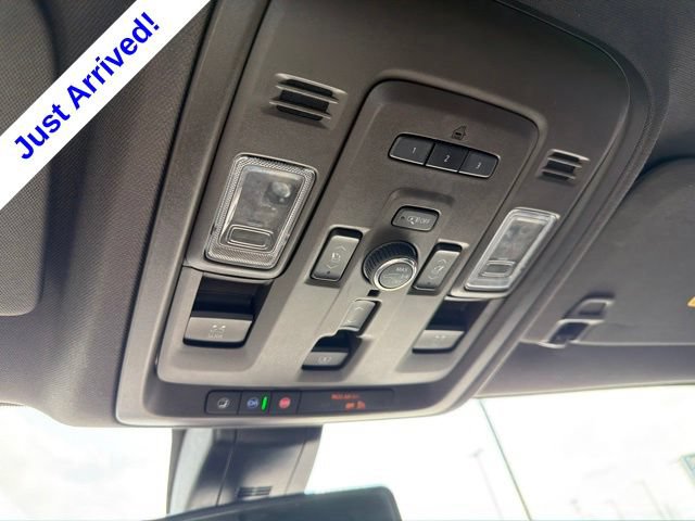 Used 2022 GMC Yukon XL Denali AWD/4WD image 44