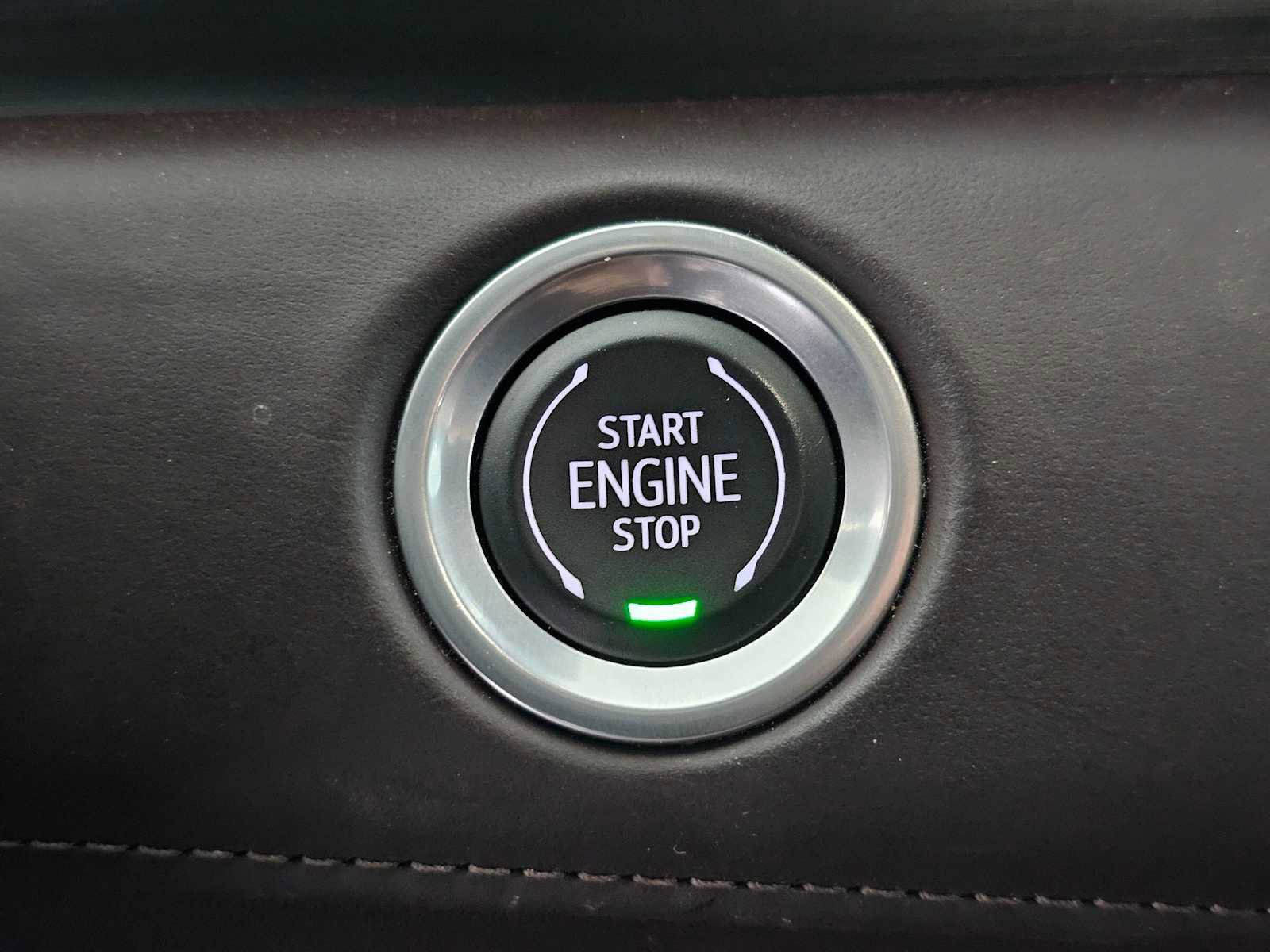 Used 2023 Cadillac Escalade Sport Platinum w/ LPO, ONYX Package image 32