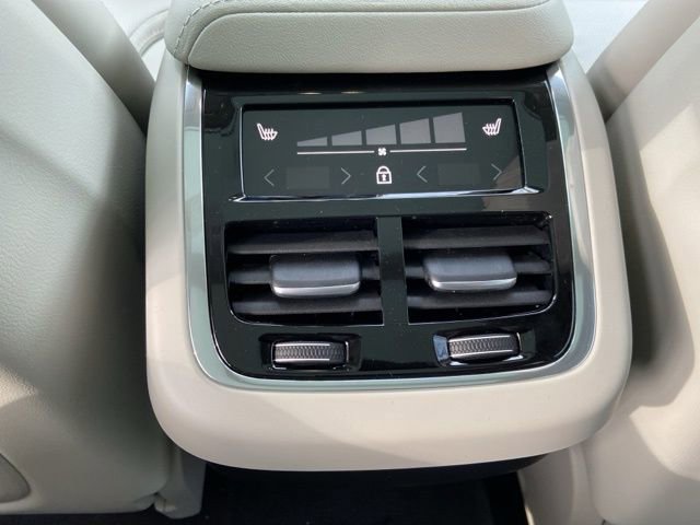 New 2026 Volvo XC60 B5 Ultra w/ Climate Package image 14