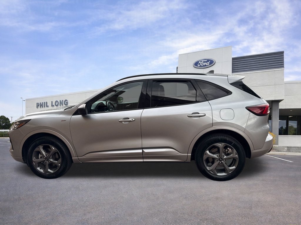 Certified 2024 Ford Escape ST-Line AWD/4WD image 5