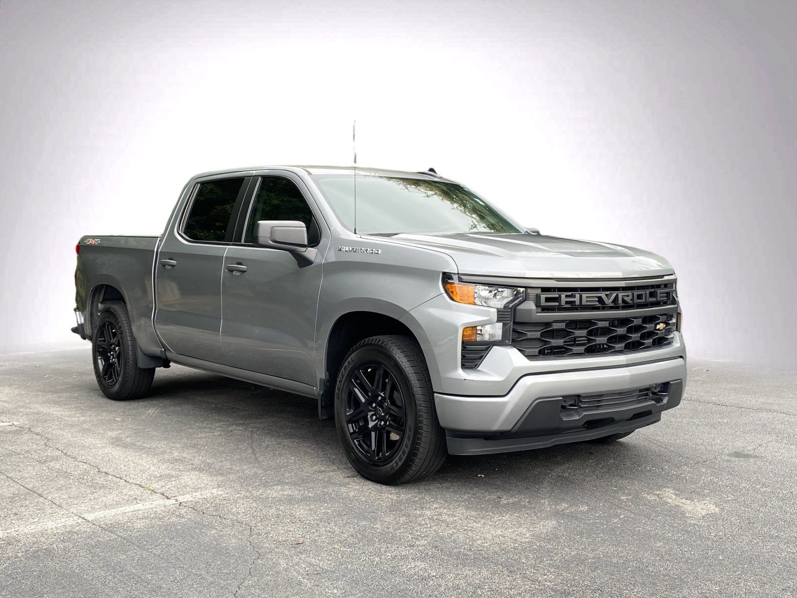 Used 2024 Chevrolet Silverado 1500 Custom AWD/4WD image 2