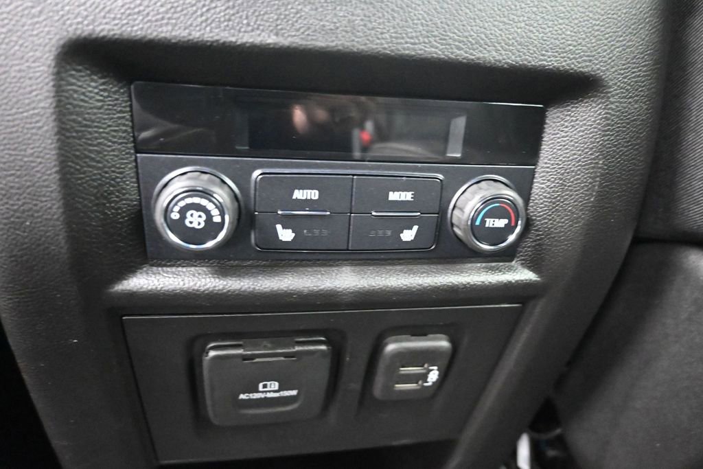 Used 2022 Chevrolet Traverse Premier AWD/4WD image 15